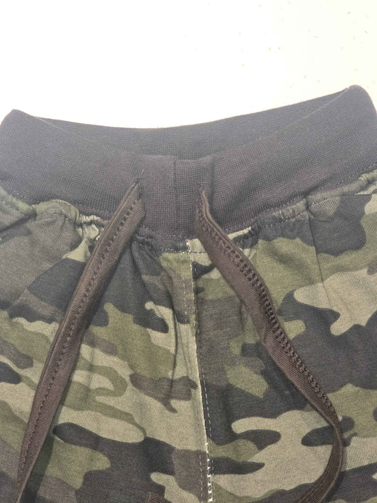 Cotton material military shorts with pockets and tie
