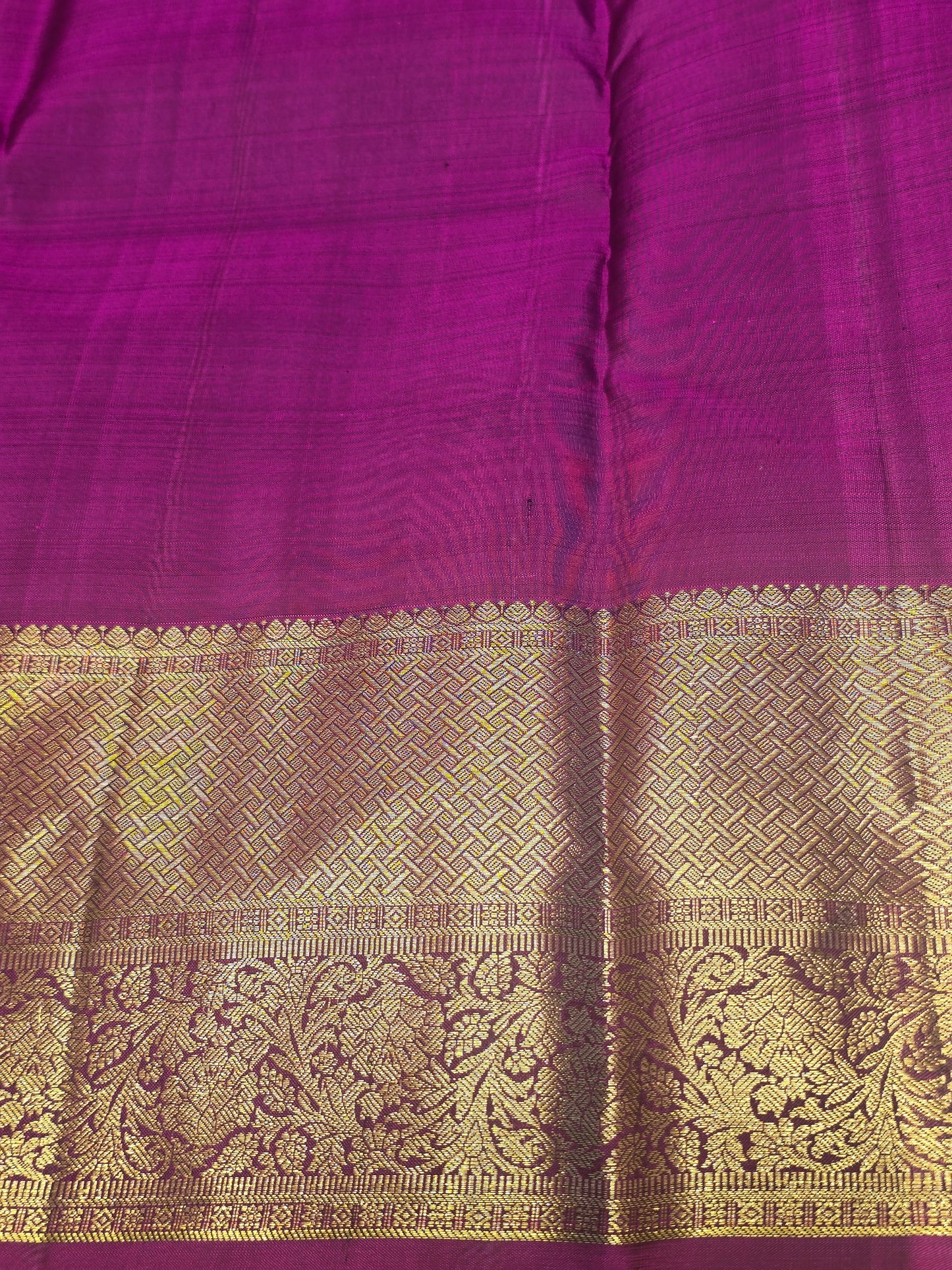 Handloom Pure Kanjivaram Silk Saree – Chocolate Brown with Contrast Pink & Small Mango Motifs