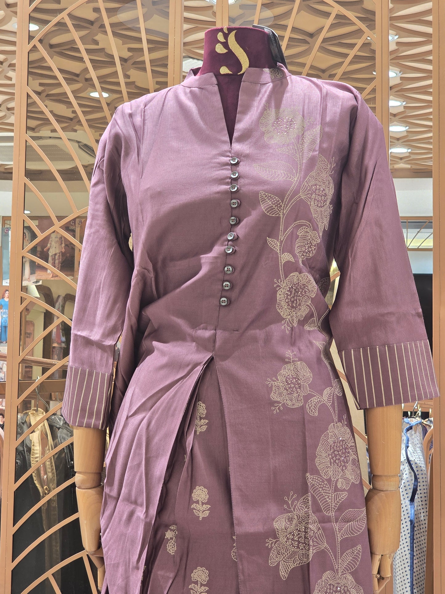 Imported Material fancy wear kurta for women with designer neck