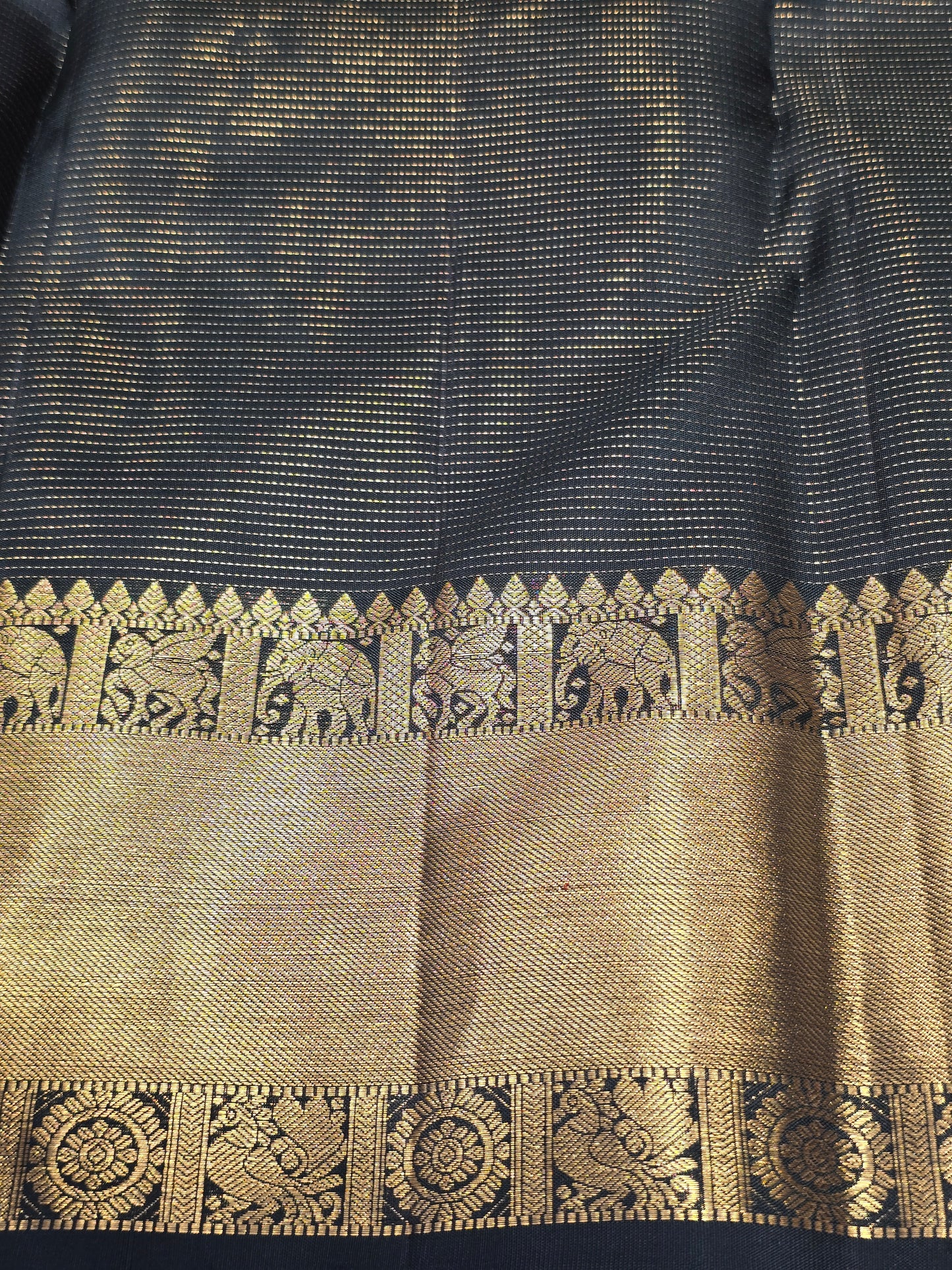 Pure Kanchee Handloom Silk Saree with Micro Horizontal Pattern, Traditional Zari Border & Rich Bottle Green / Reddish Pink Blouse | Wedding & Festive Wear