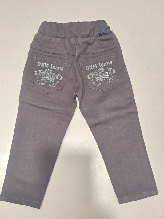Stretchable material dark brwon colour pant for boy with round Elasticable