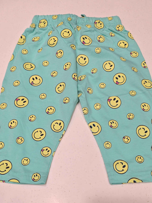 Cotton material capri for Girls with smily prints