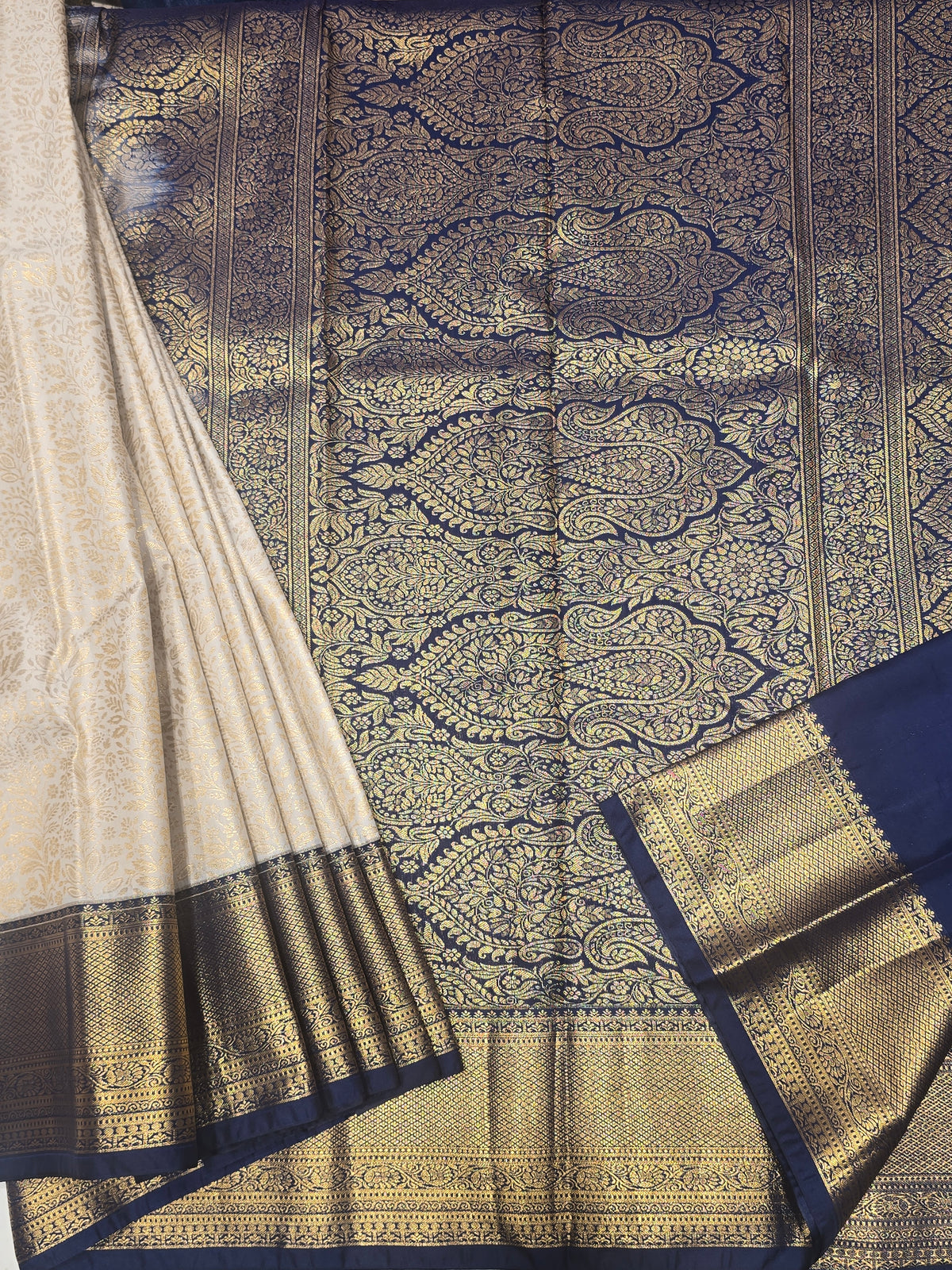 Dharmavaram semi-pattu (silk blend) saree