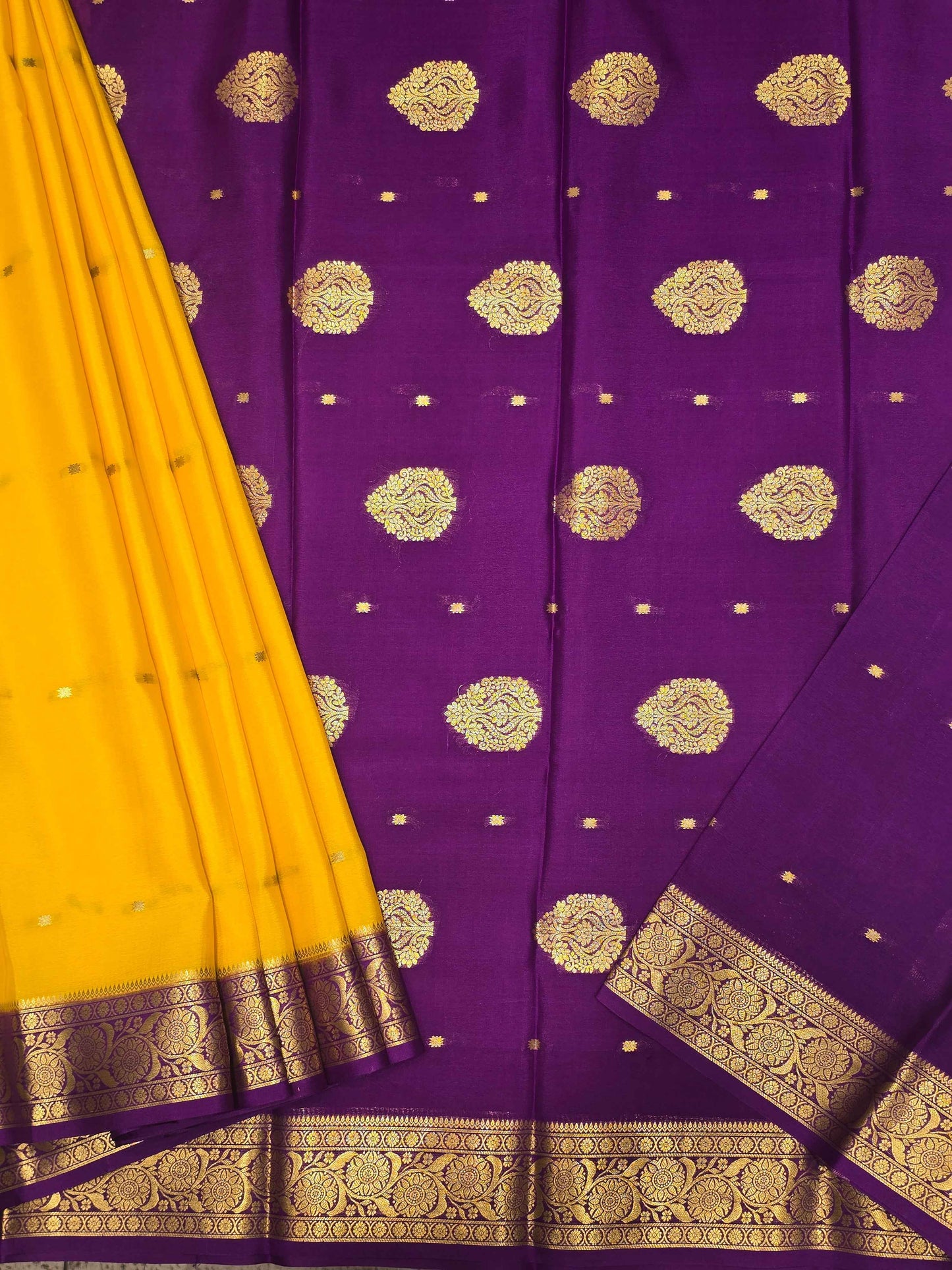 Women Pure Mysore Crepe Silk Saree with Butta Pallu