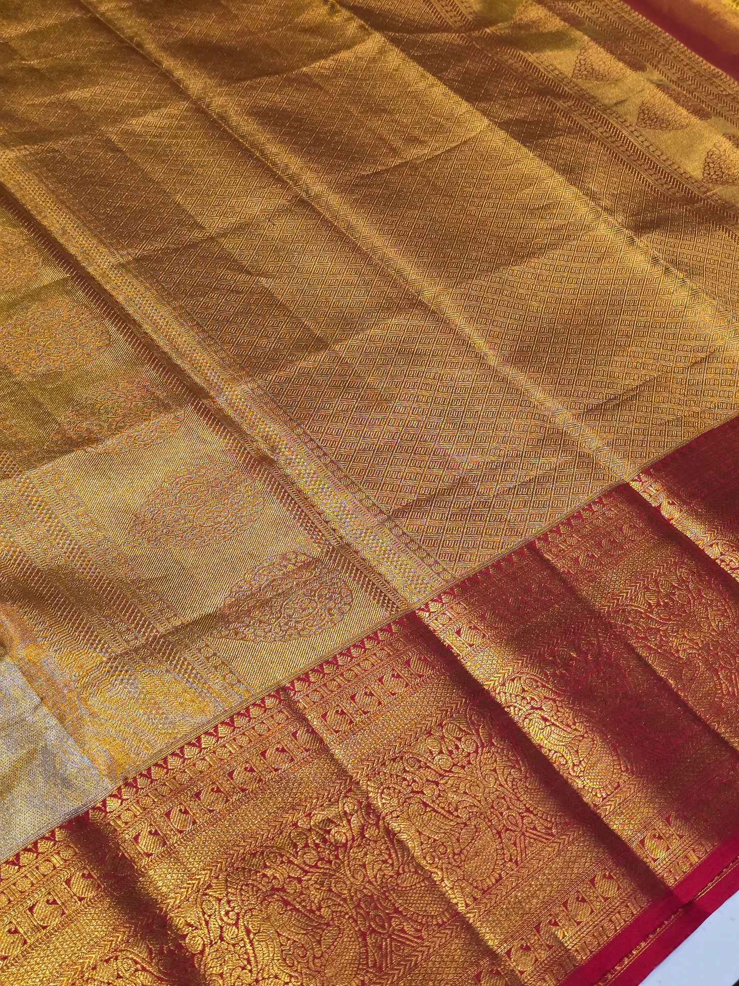 Exclusive Handloom Kanchivaram Tissue Silk Saree with Leaf Thread Work & Rich Pallu – Wedding Special