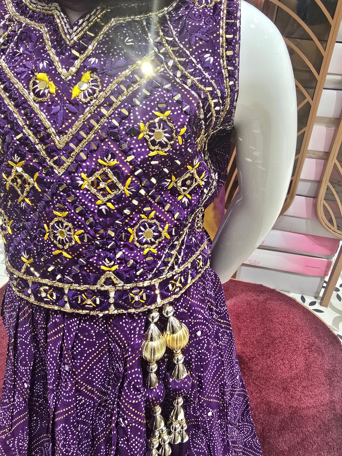 Banarasi Design Ghagra Choli Set with Ethnic Traditional Pattern – Sleeveless Imported Fabric for Girls
