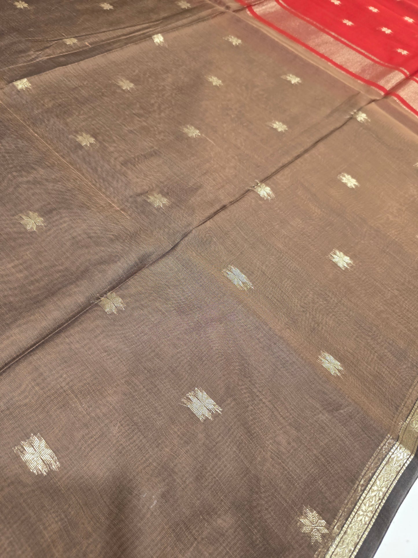 Maheshwari Cotton Silk Saree with Zari Border & Butta Design | Lightweight Festive & Daily Wear Saree for Women