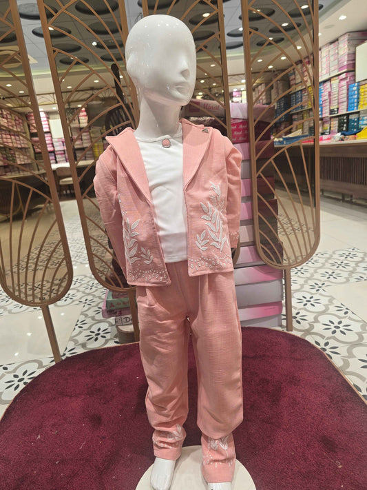 Span cotton material peach with white western wear with round neck inner and colar design,rubber prints on jacket