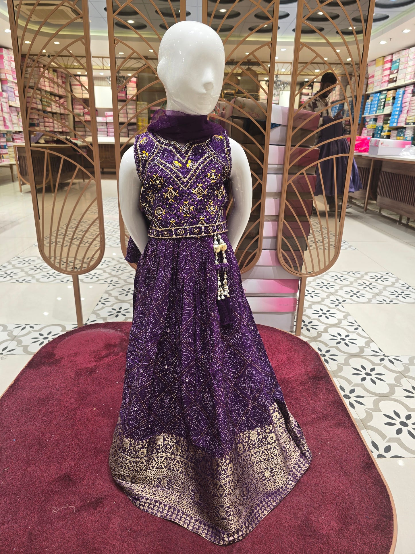 Banarasi Design Ghagra Choli Set with Ethnic Traditional Pattern – Sleeveless Imported Fabric for Girls