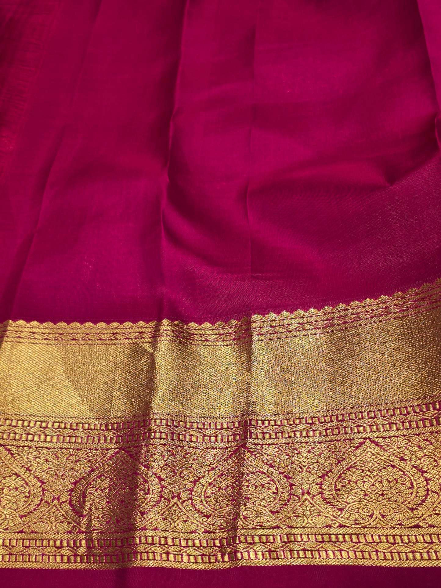 Exclusive Pure Handloom Kanjivaram Silk Saree with Rudrakshi Style Motifs, Traditional Leaf Designed Border and Rich Pallu for Wedding Occasions