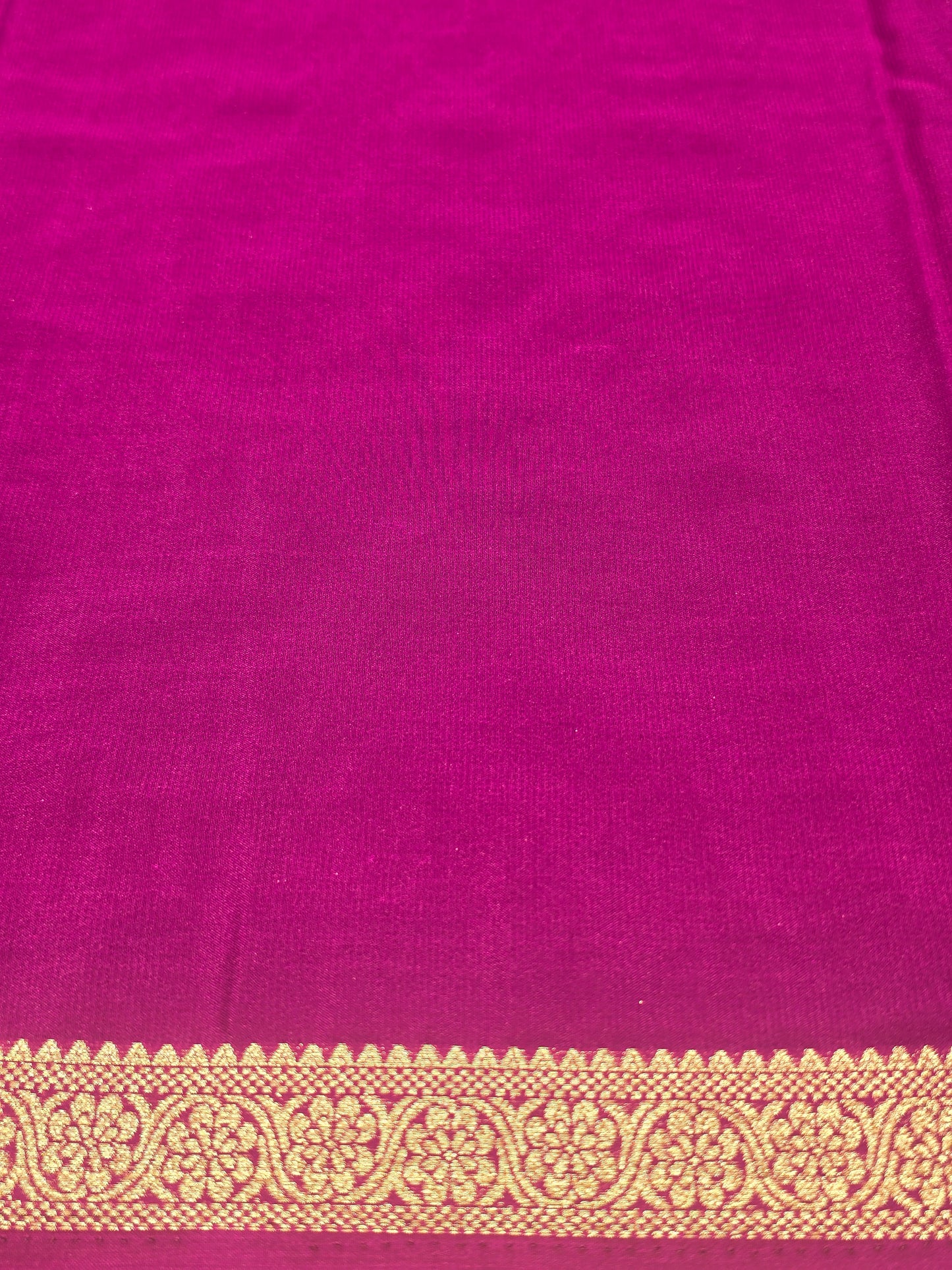 Semi Crepe Silk Saree with Checked Pattern, Small Traditional Border & Rich Pallu | Festive & Traditional Wear