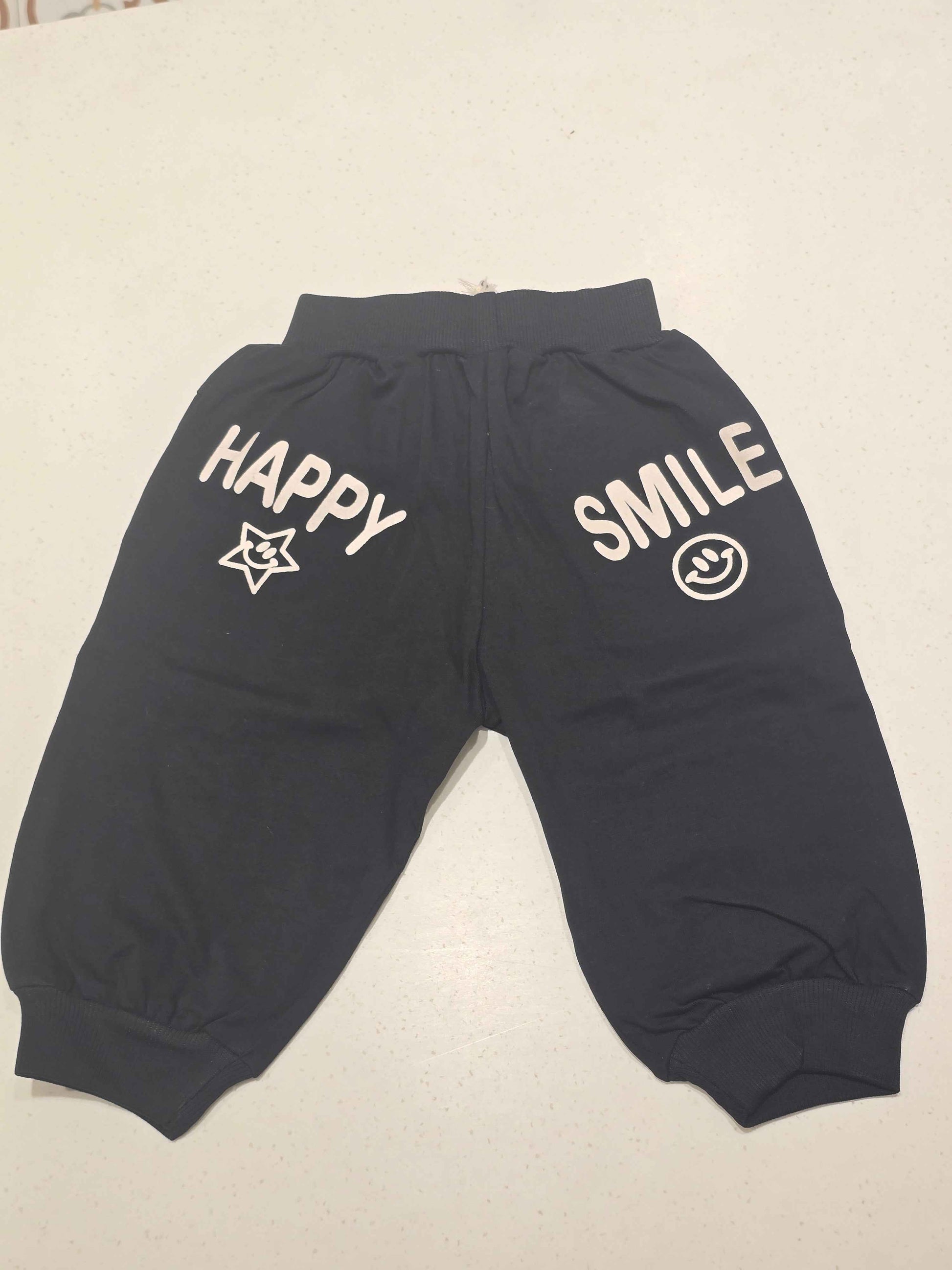 Cotton material balck color ¾ shorts with rubber print