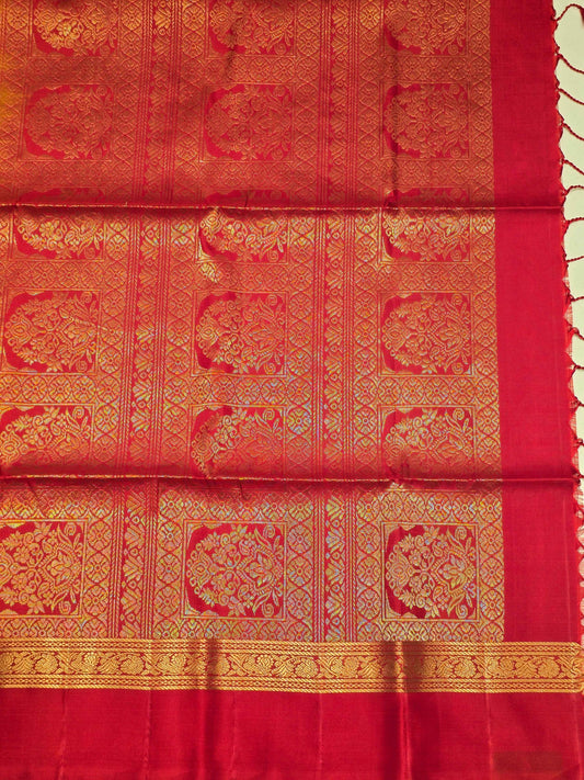 Handloom pure softsilk with traditional butta and rich pallu