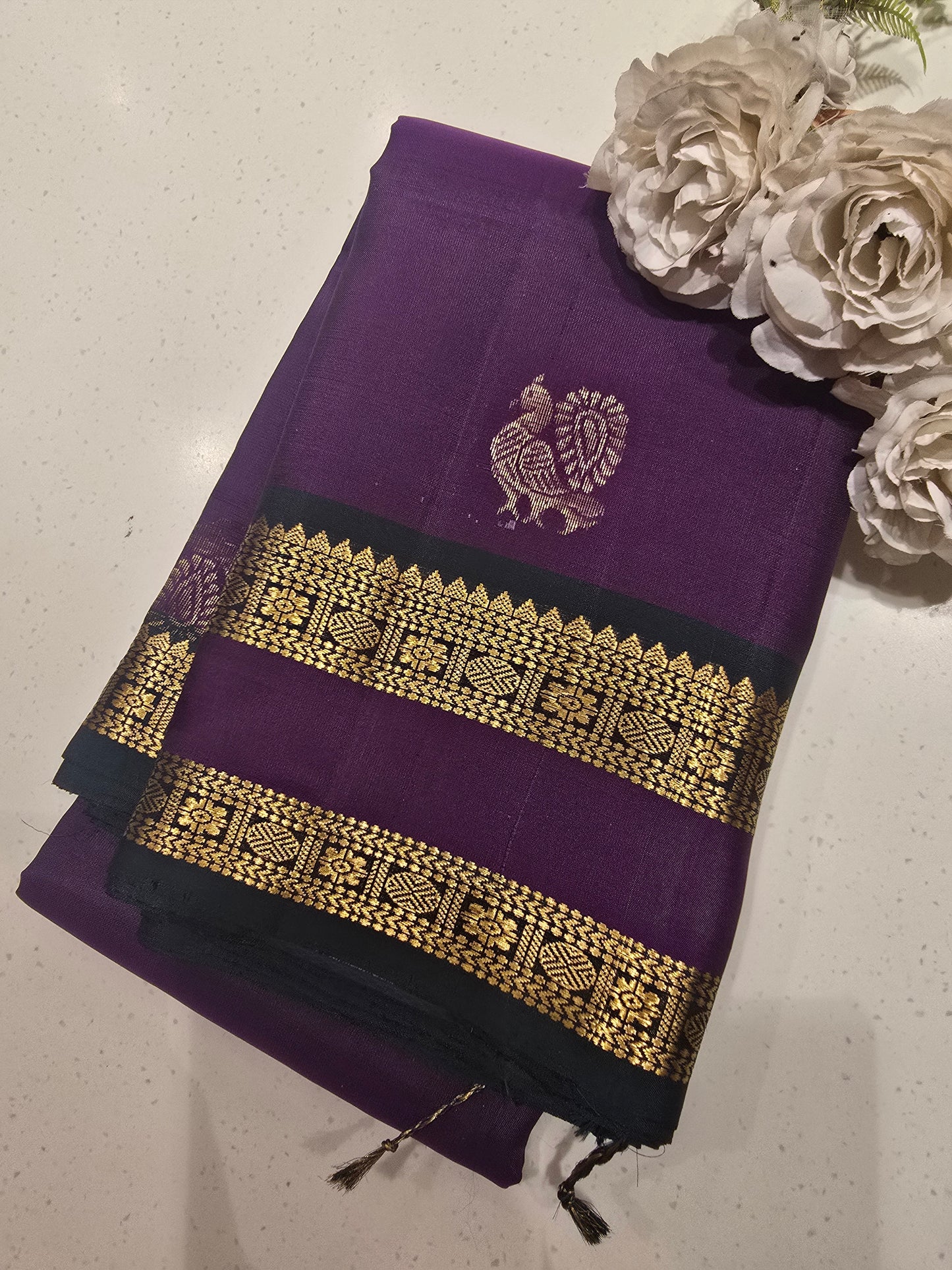 Pure Kanchipuram Silk Saree with Butta Design & Bentex Zari Border | Traditional Wedding & Festive Wear Saree