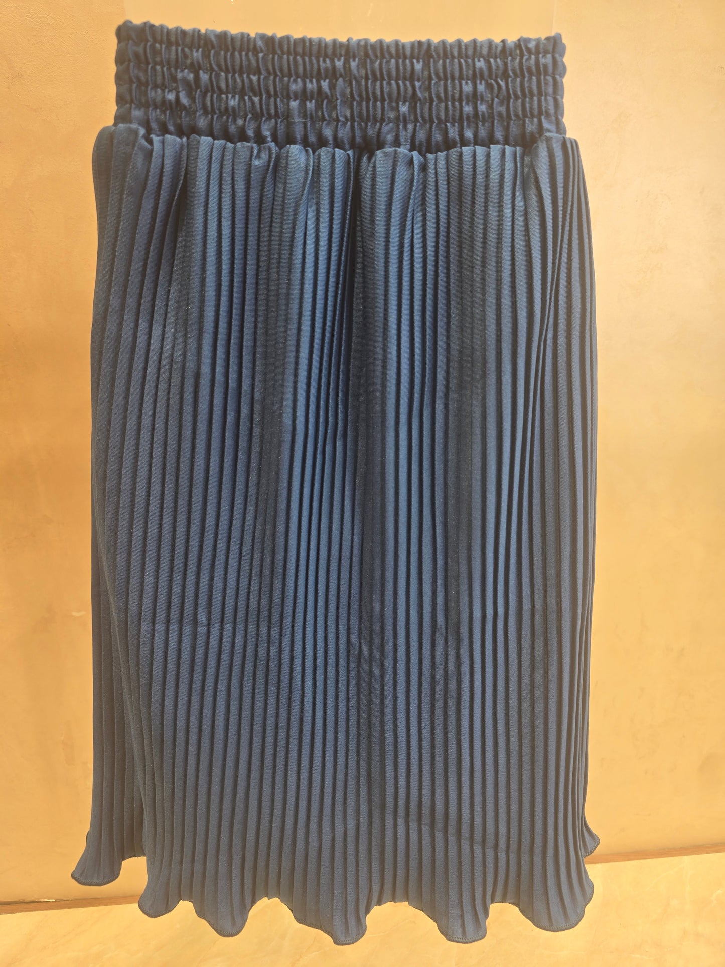 Lycra ¾ Length Skirt for Girls with Round Elastic Waistband, Stylish Belt Logo and Comfortable Casual Fit