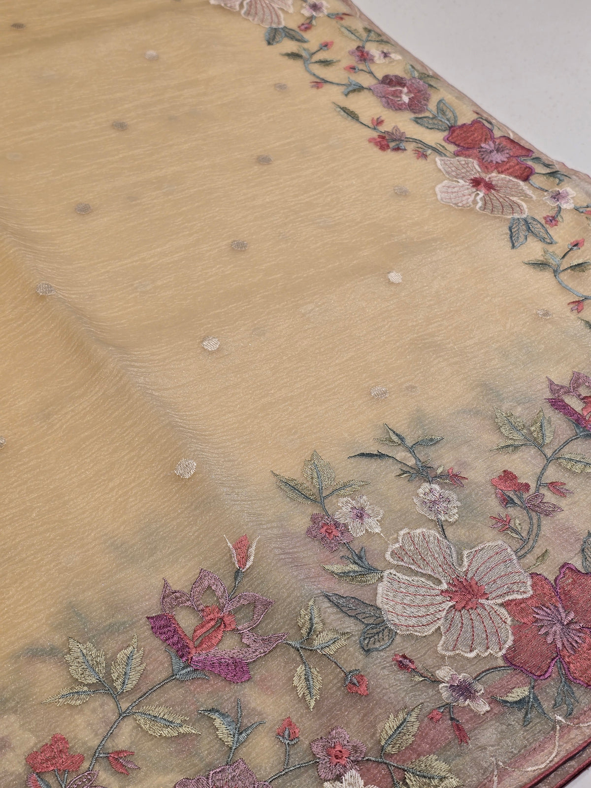 Glass Silk Saree with Crush Material, Small Butta Floral & Peacock Fancy Border – Party Wear