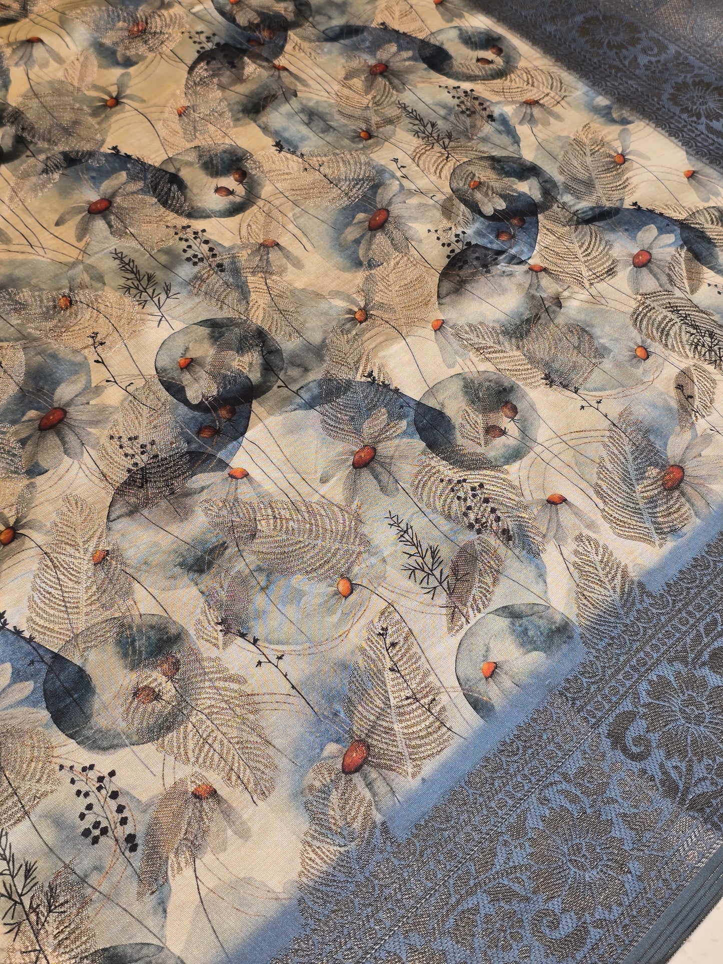 Dolla silk with zari motif and digital print , Traditional border