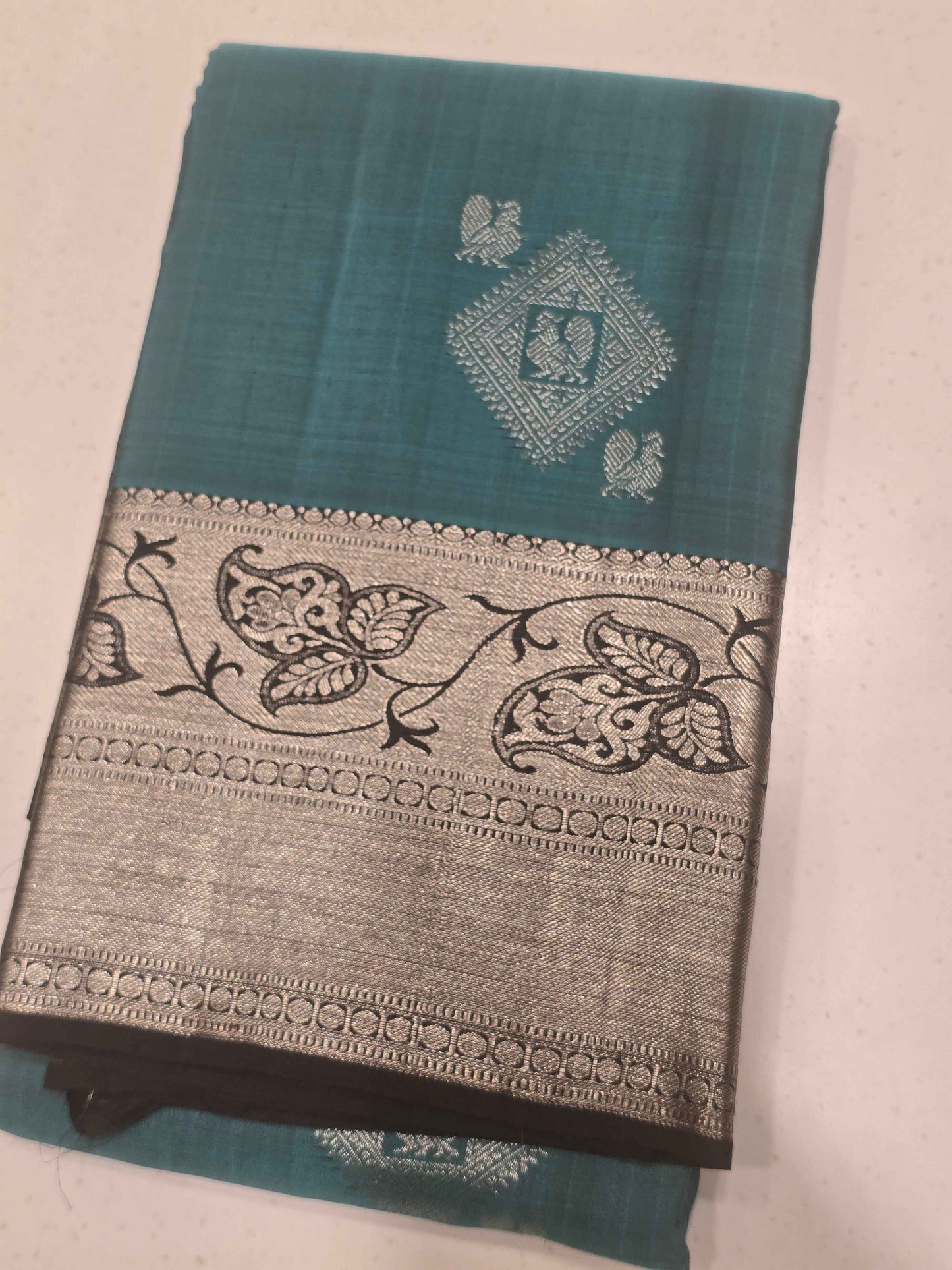 Pure handloom kanjivaram silk saree with fancy motifs and designer border