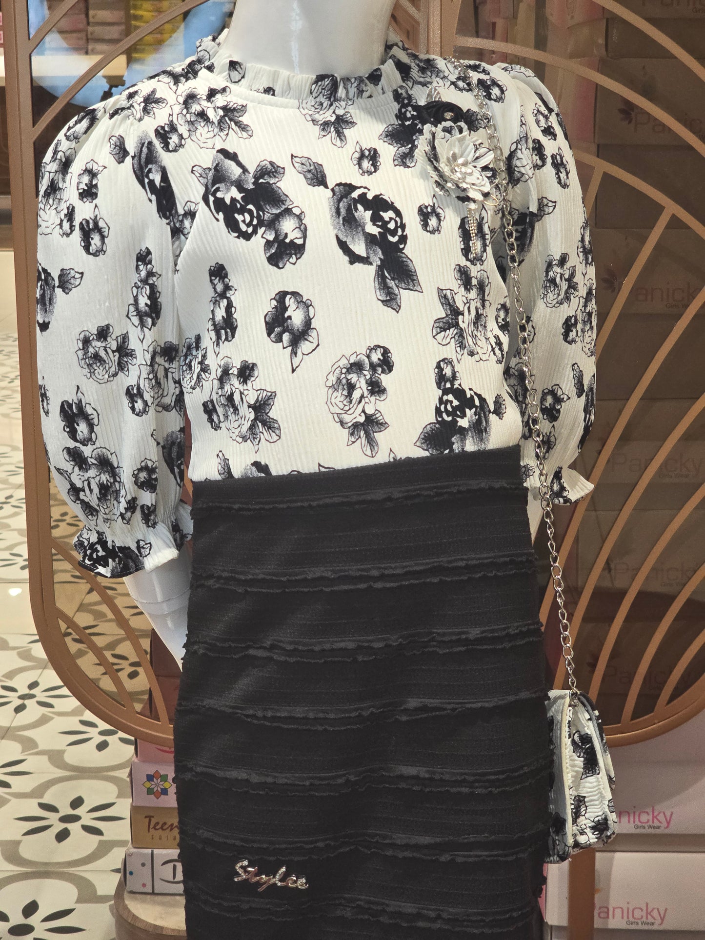 Girls Black White Floral Crush Georgette Western Set