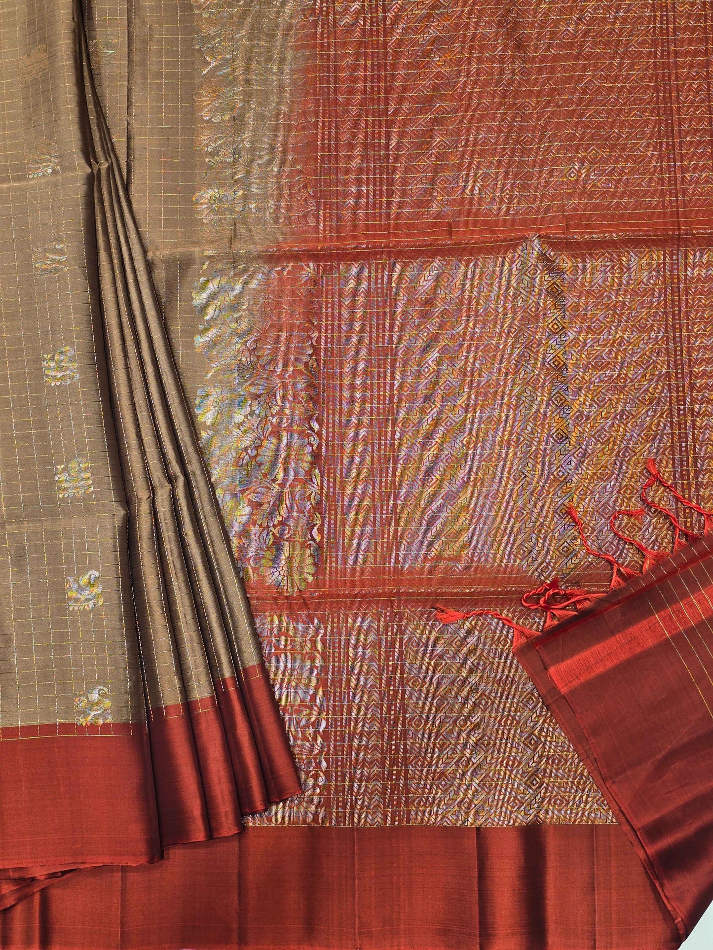 Pure softsilk saree , checked pattren with traditional peacock design motifs