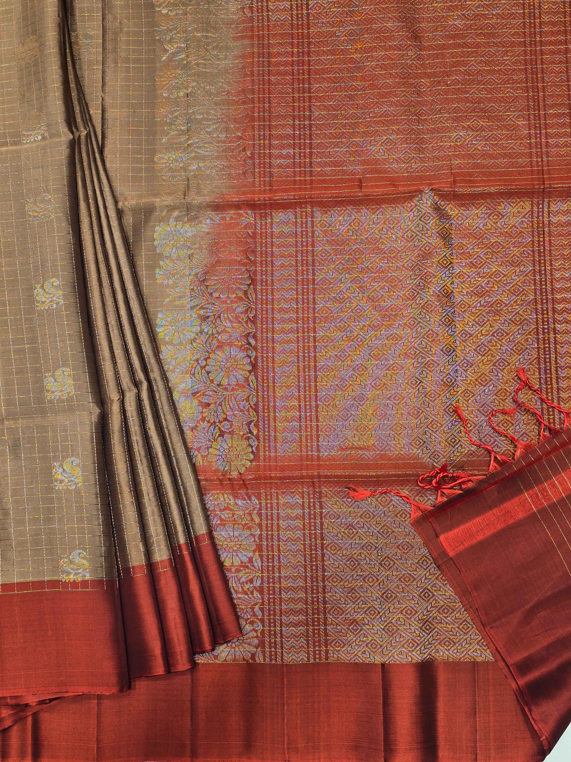 Pure softsilk saree , checked pattren with traditional peacock design motifs