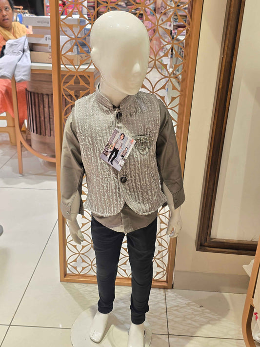 Jhardhosi material silver color party wear set for boys