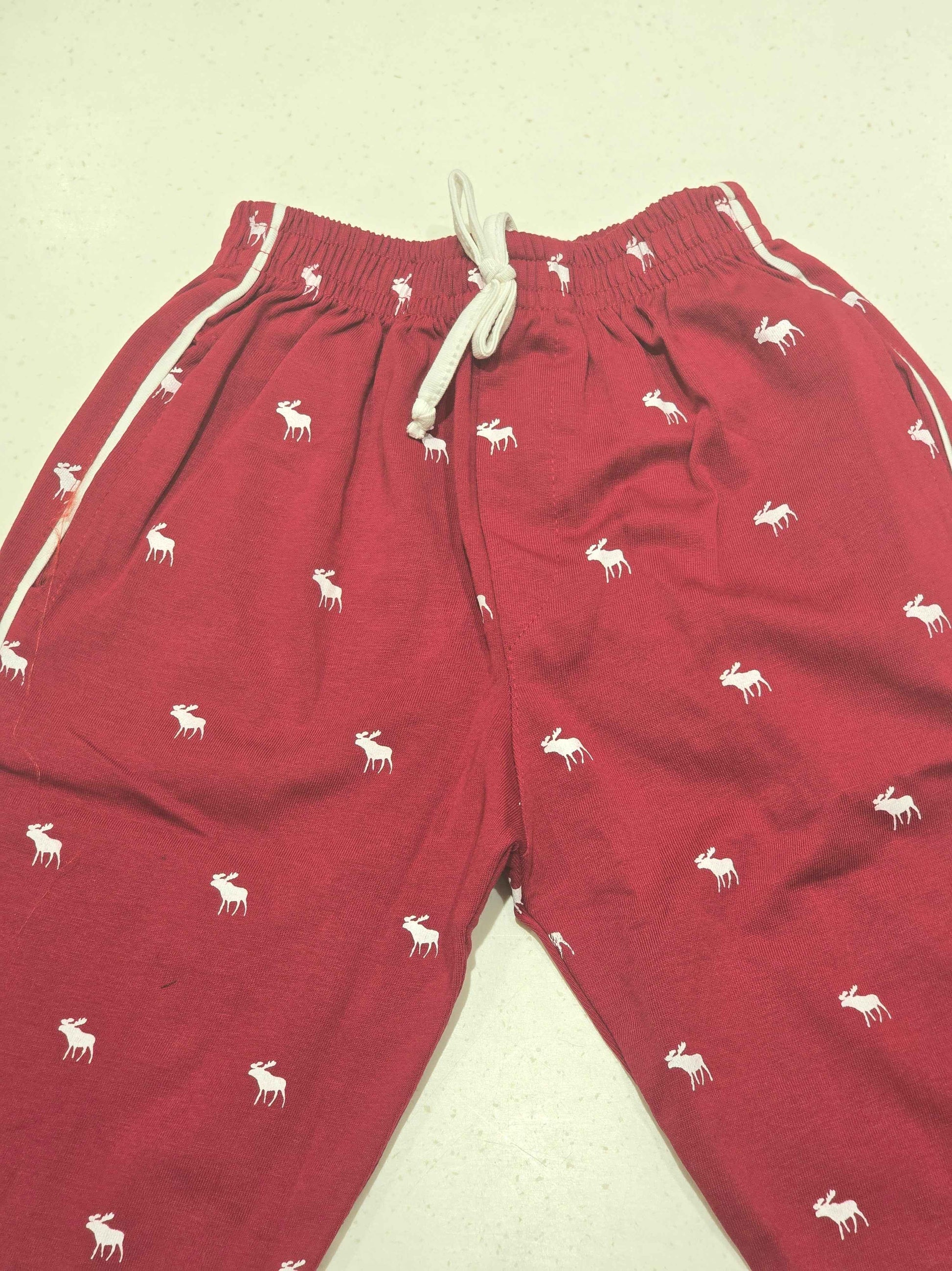 Cotton material marron color ¾ shorts with white design
