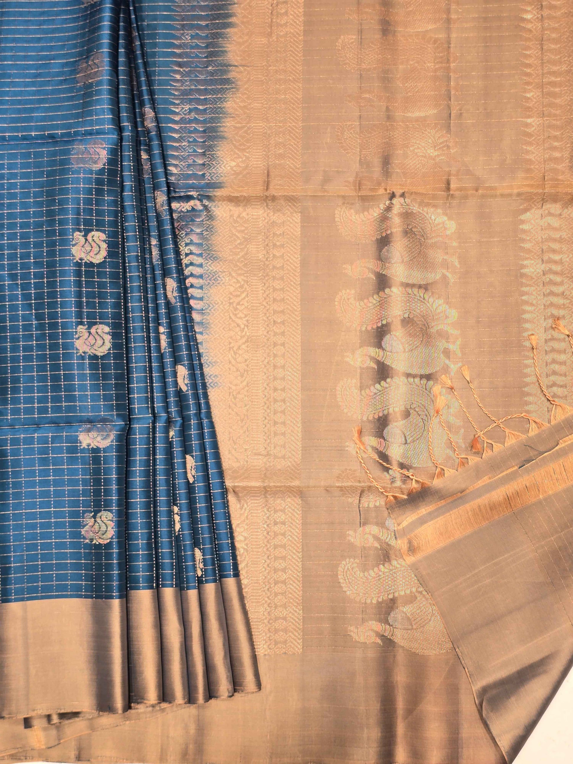 Pure softsilk saree , checked pattren with traditional peacock design motifs