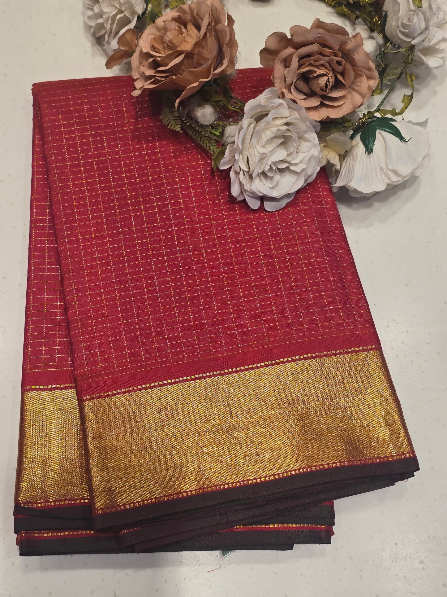 Women Red Pure Harni Silk Saree with Micro Checked Pattern