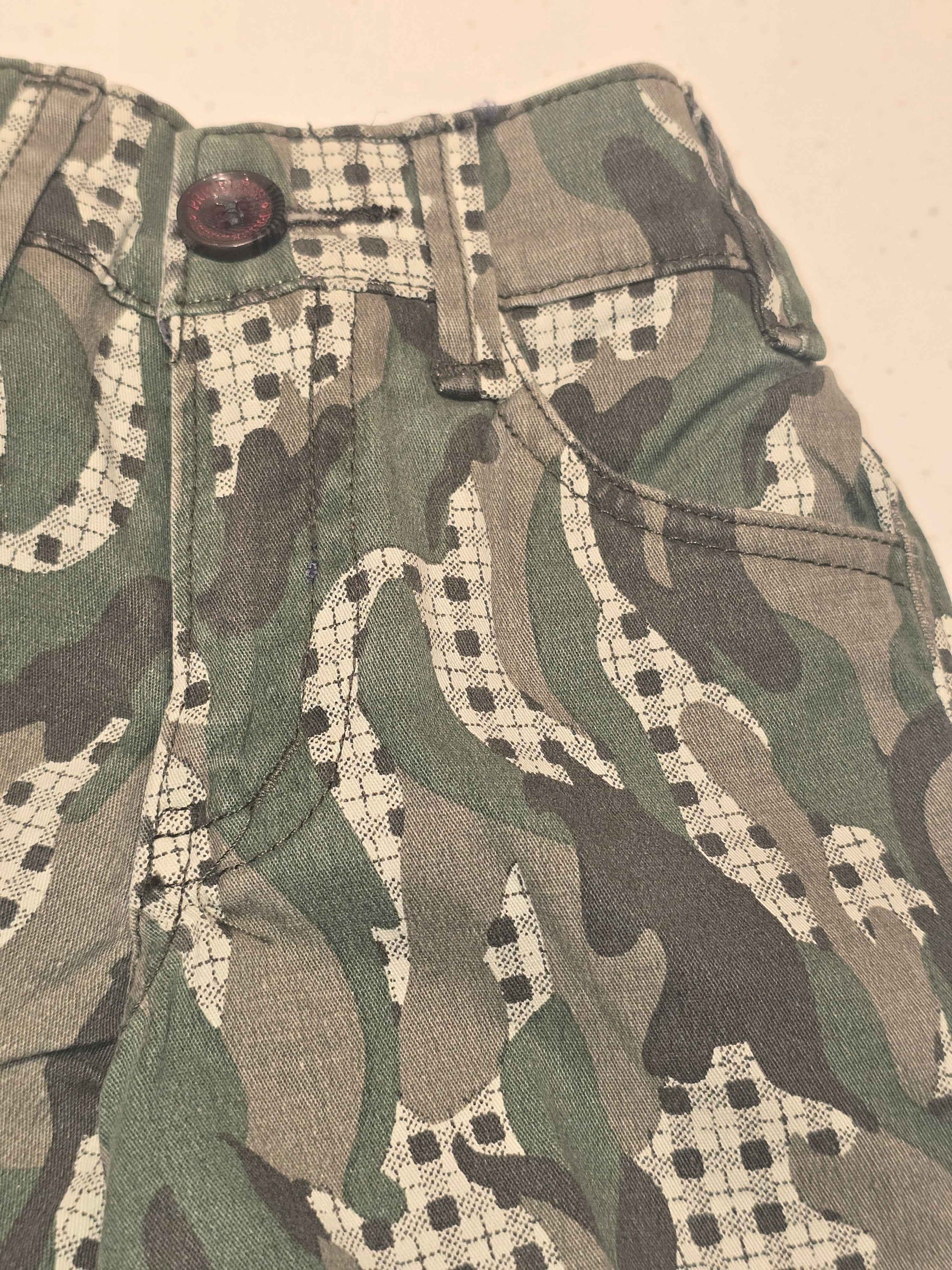 Denim jeans material shorts with round elasticable