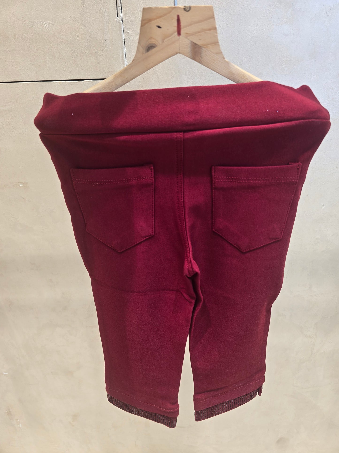 Maroon Cotton Capri Pant with Elastic Waist and Stone Work – Girls Half Pant