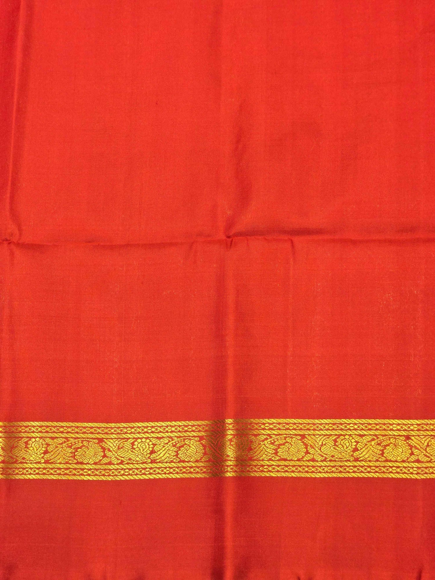 Handloom pure softsilk with traditional butta and rich pallu