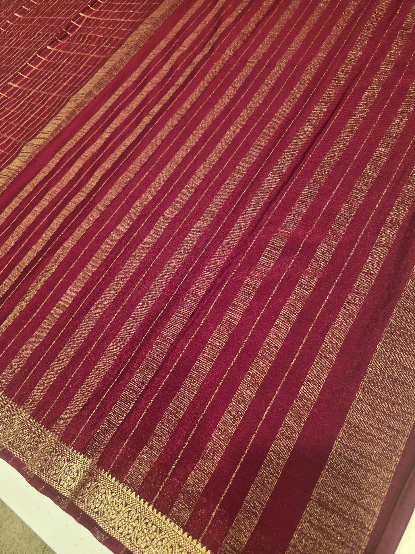 Semi Crepe Silk Saree with Checked Pattern, Small Traditional Border & Rich Pallu | Festive & Traditional Wear