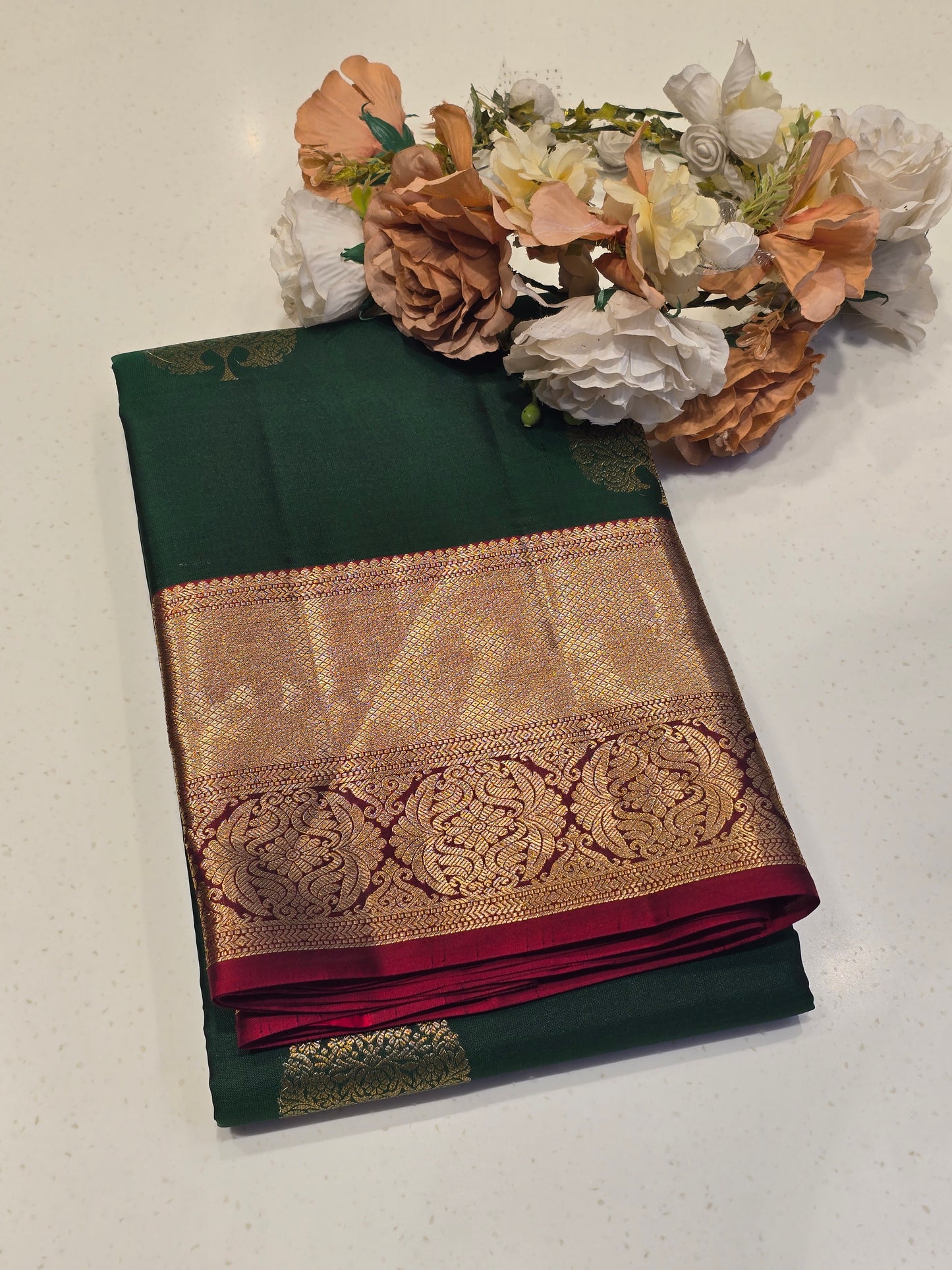 Pure Handloom Kanjivaram Silk Saree with Leaf Structured Tree Design Body, Gatti Traditional Border and Rich Pallu for Wedding and Festive Occasions