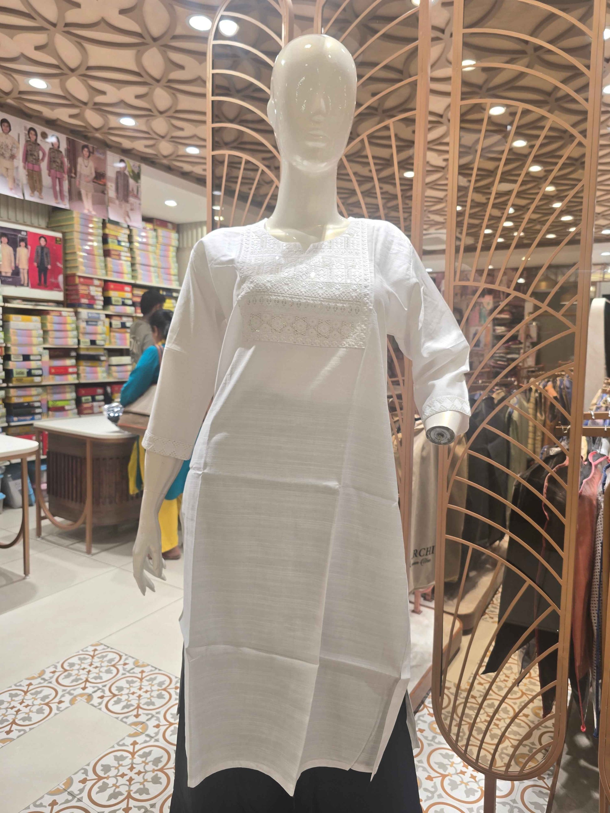 Cotton material white colour kurta for women with ¾ sleeves