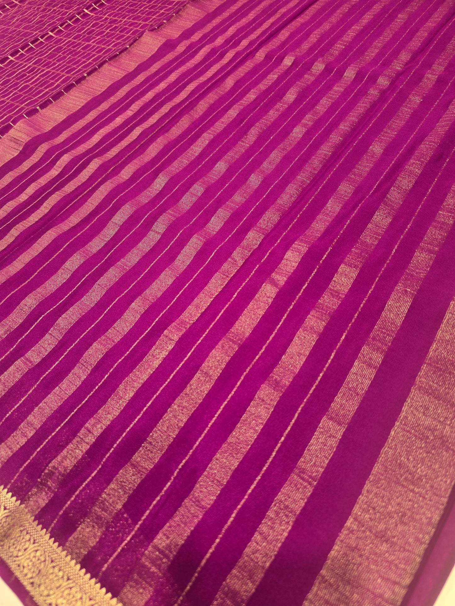 Semi Crepe Silk Saree with Checked Pattern, Small Traditional Border & Rich Pallu | Festive & Traditional Wear