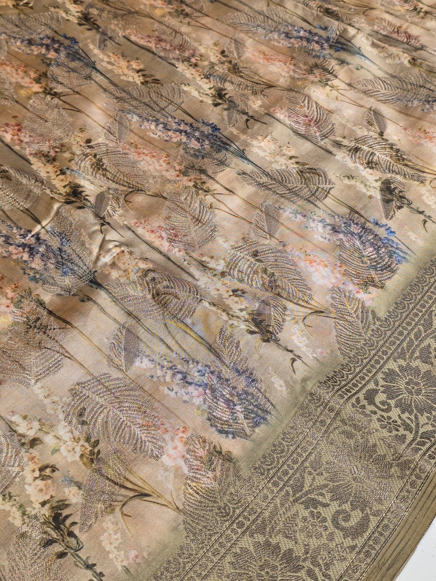 Dolla silk with zari motif and digital print , Traditional border