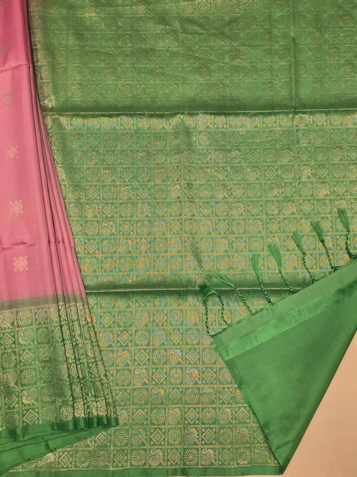 Pure Kanjivaram soft silk green with gray color and rich pallu