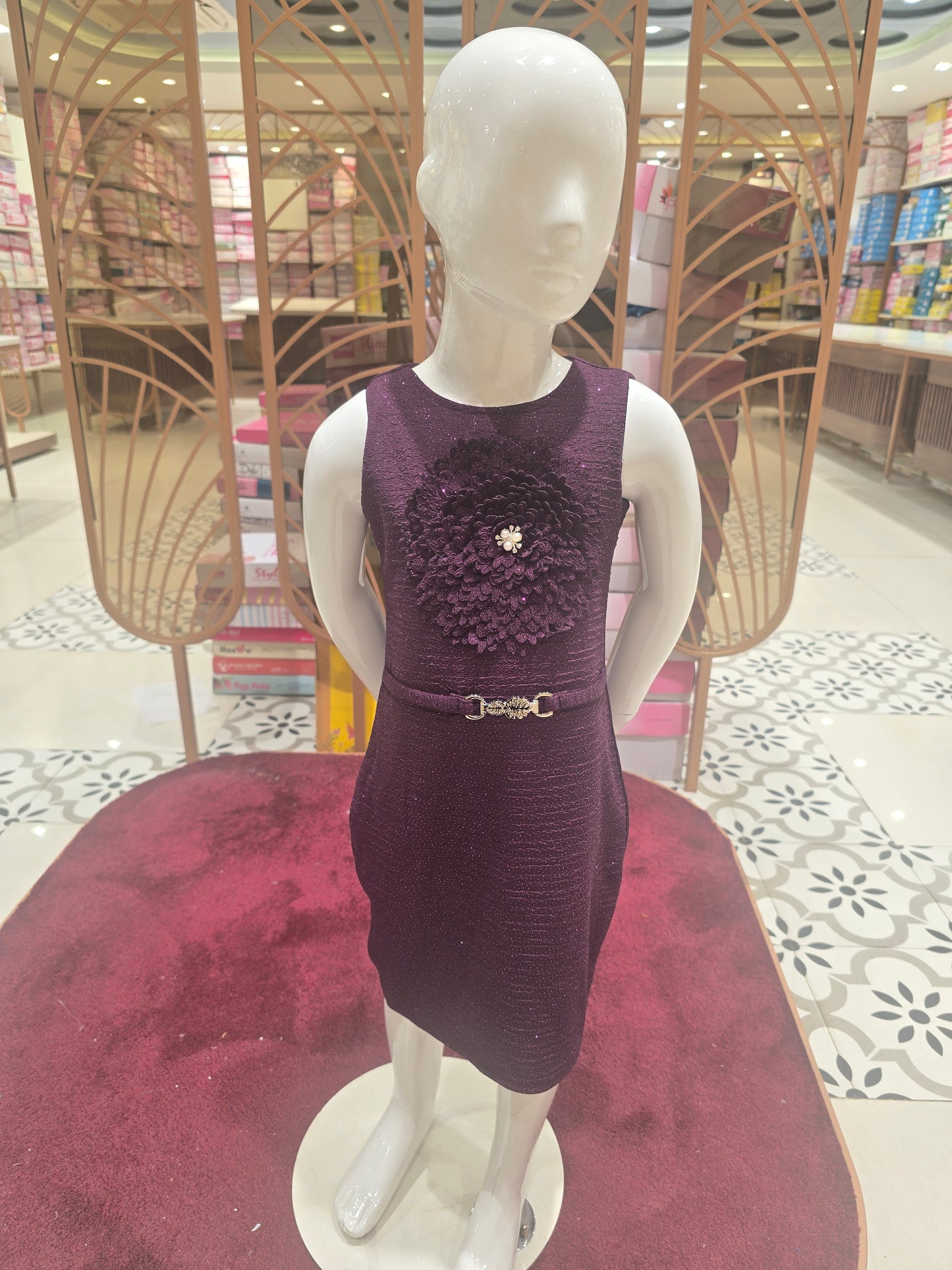 Wine Shimmer Sleeveless Western Party Wear Dress with Belt – Body Fitting