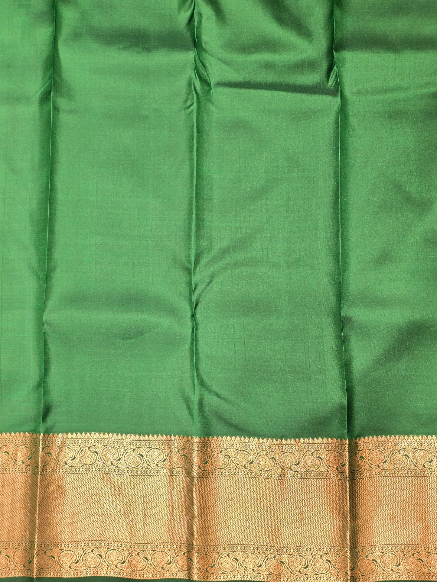 Pure Handloom Kanjivaram Brocade Silk Saree with Gatti Border and Rich Pallu