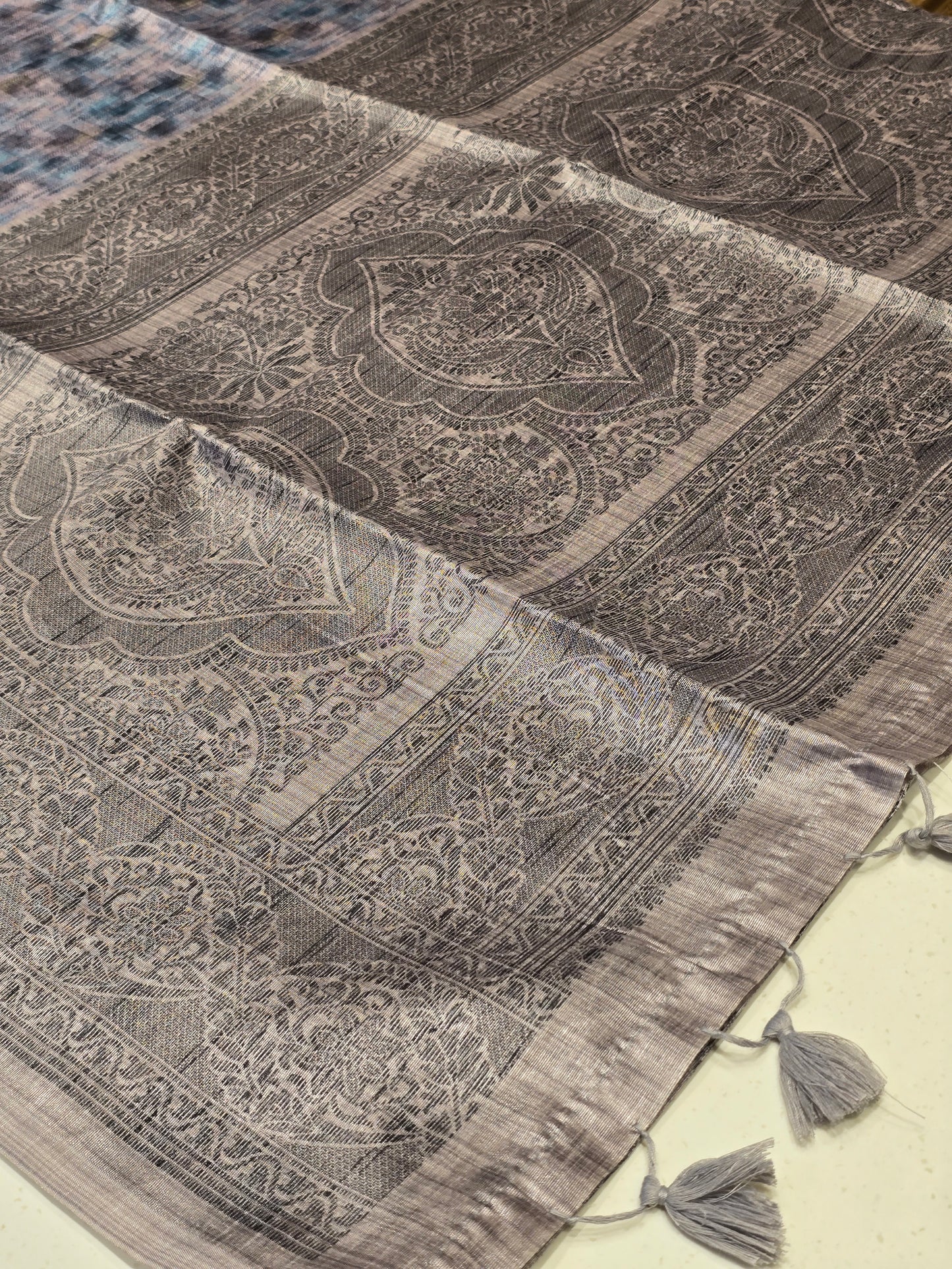 Raw silk with thread work border and pallu Daily wear