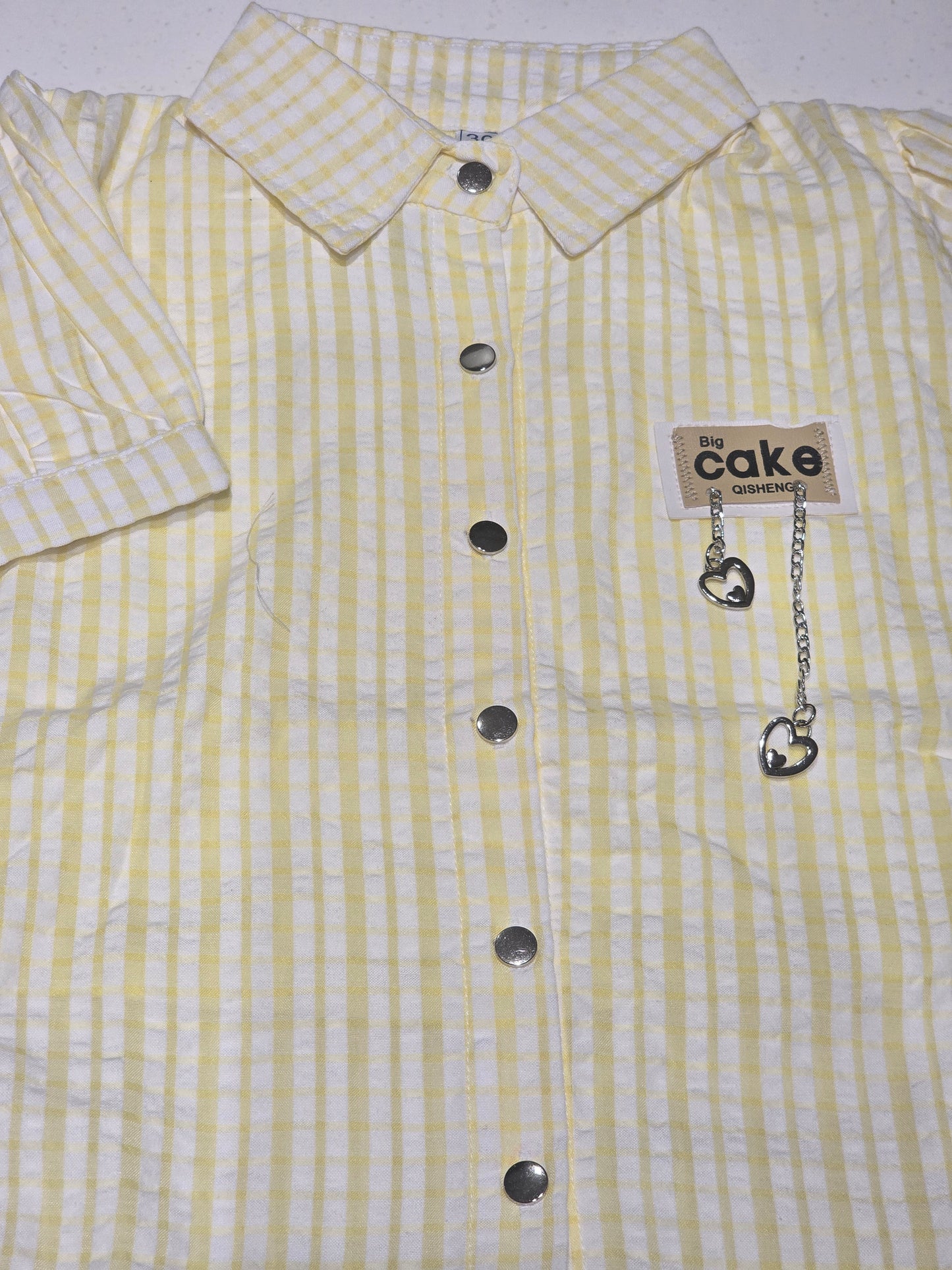 💛yellow and white vertically striped short-sleeve collared button-down shirt