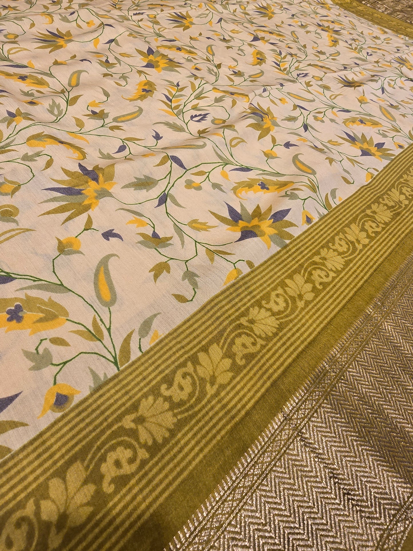 Soft Printed Cotton Saree with Gatti Border | Lightweight Festive & Daily Wear Saree