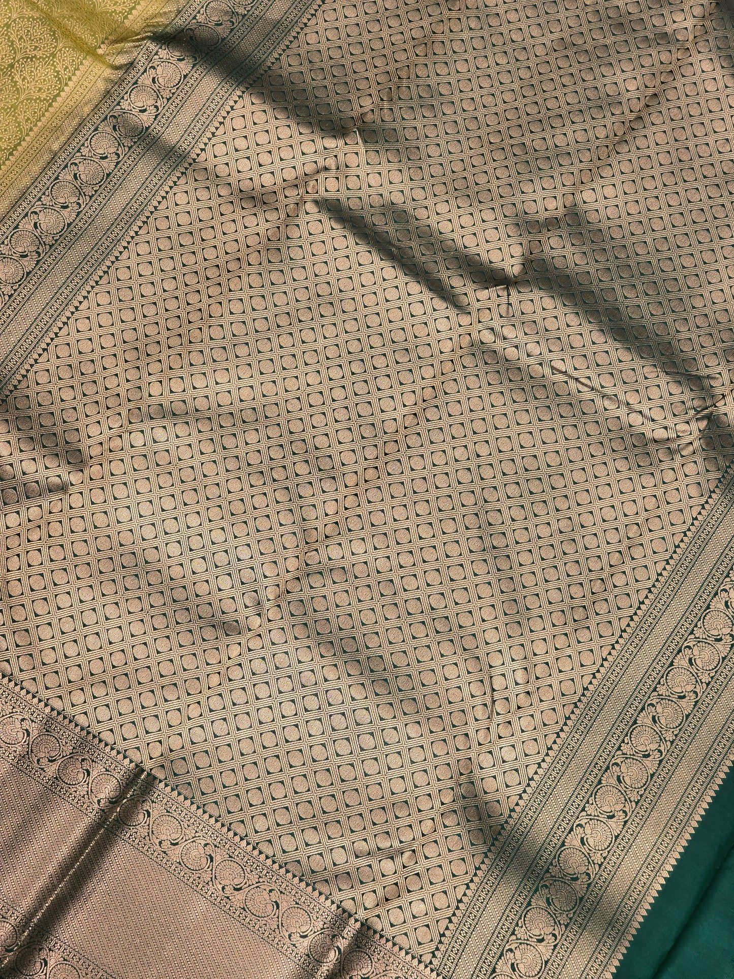 Pure Handloom Kanjivaram Brocade Silk Saree with Gatti Border and Rich Pallu