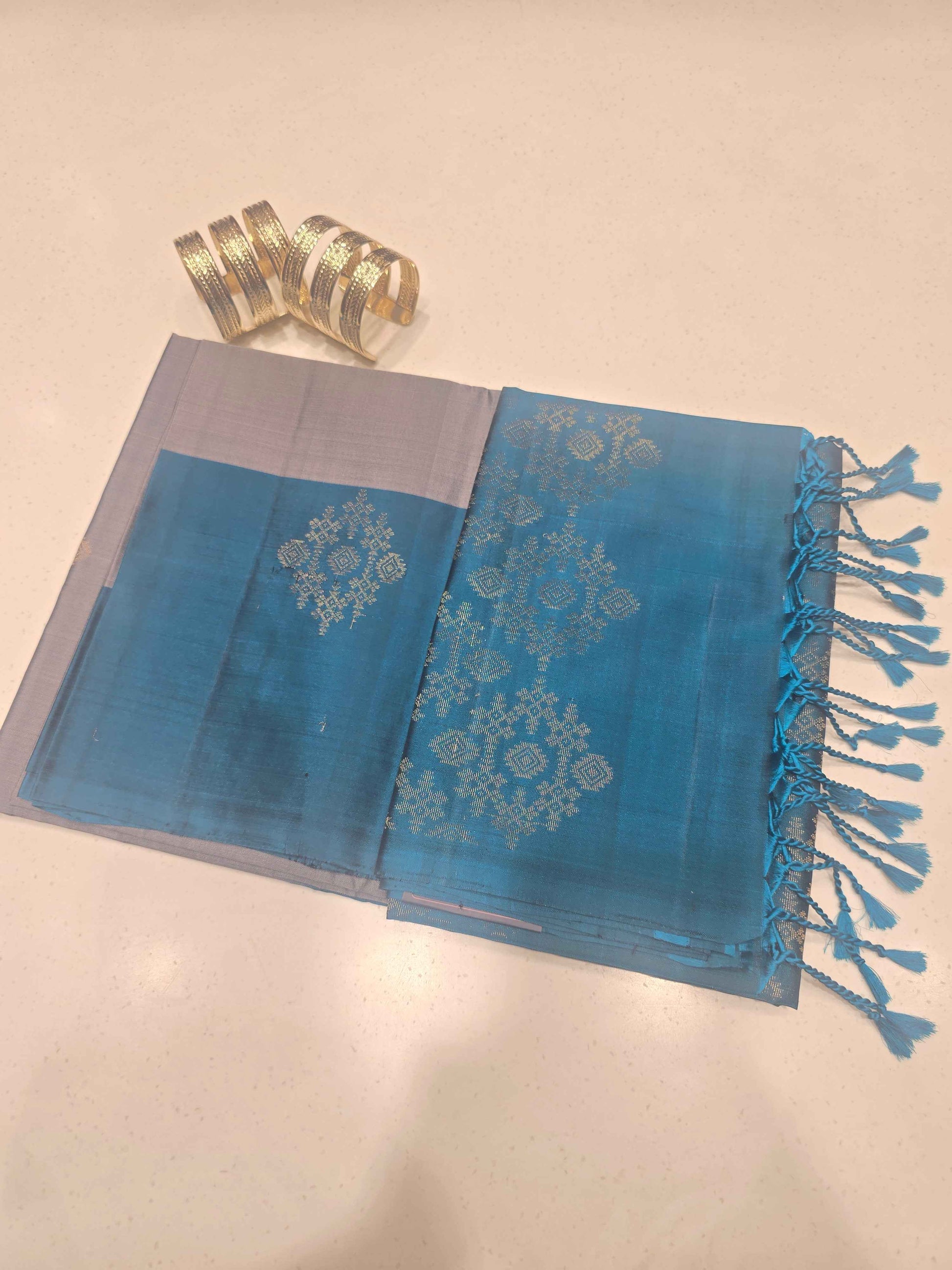Pure Kanjivaram softsilk with brocade motifs and rich pallu