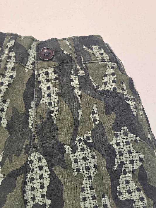 Denim material green printed shorts with stylish pocket bottons