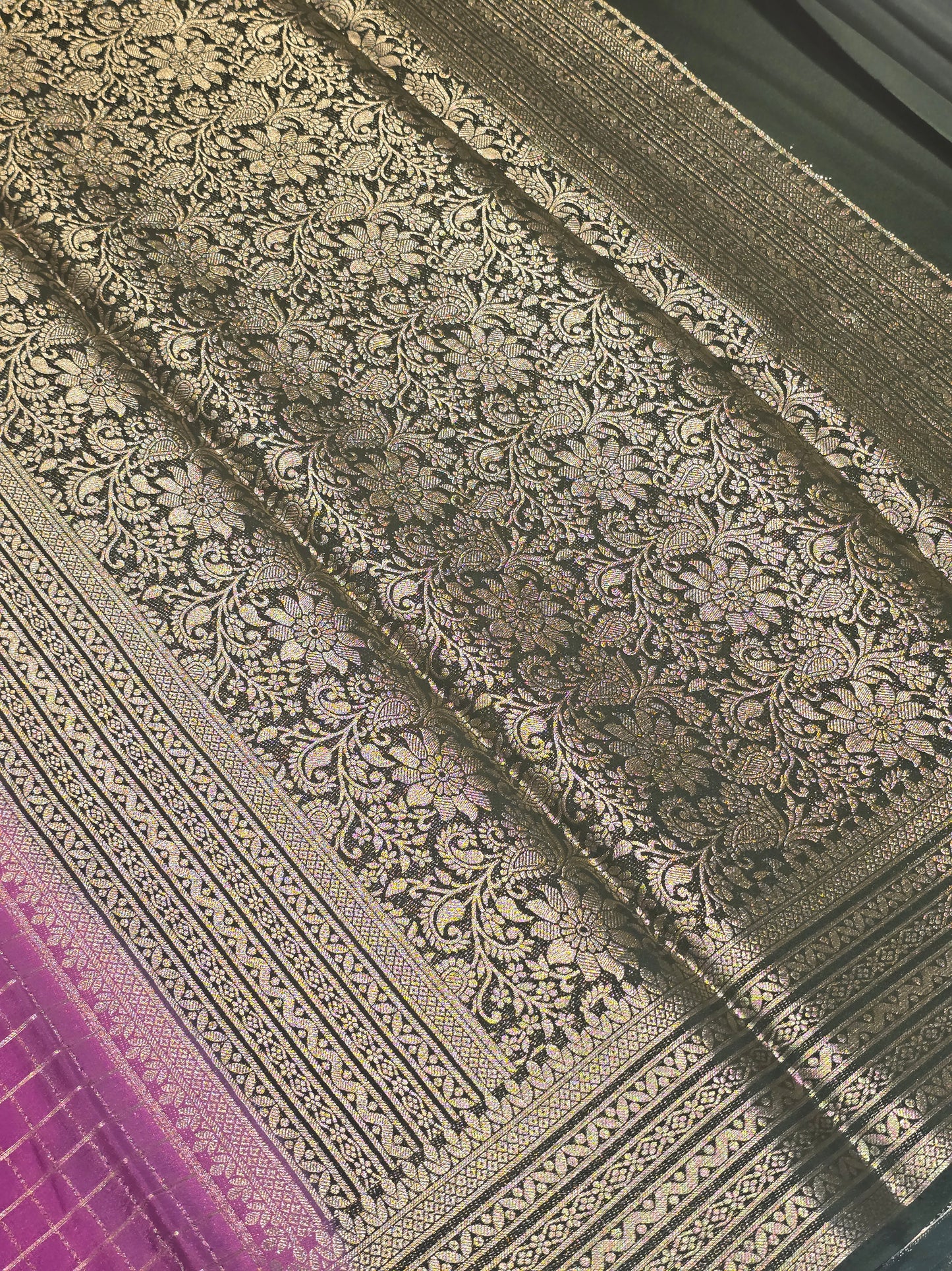 Semi Crepe Silk Saree with Checked Pattern, Rich Pallu & Traditional Border – Festive Wear Collection