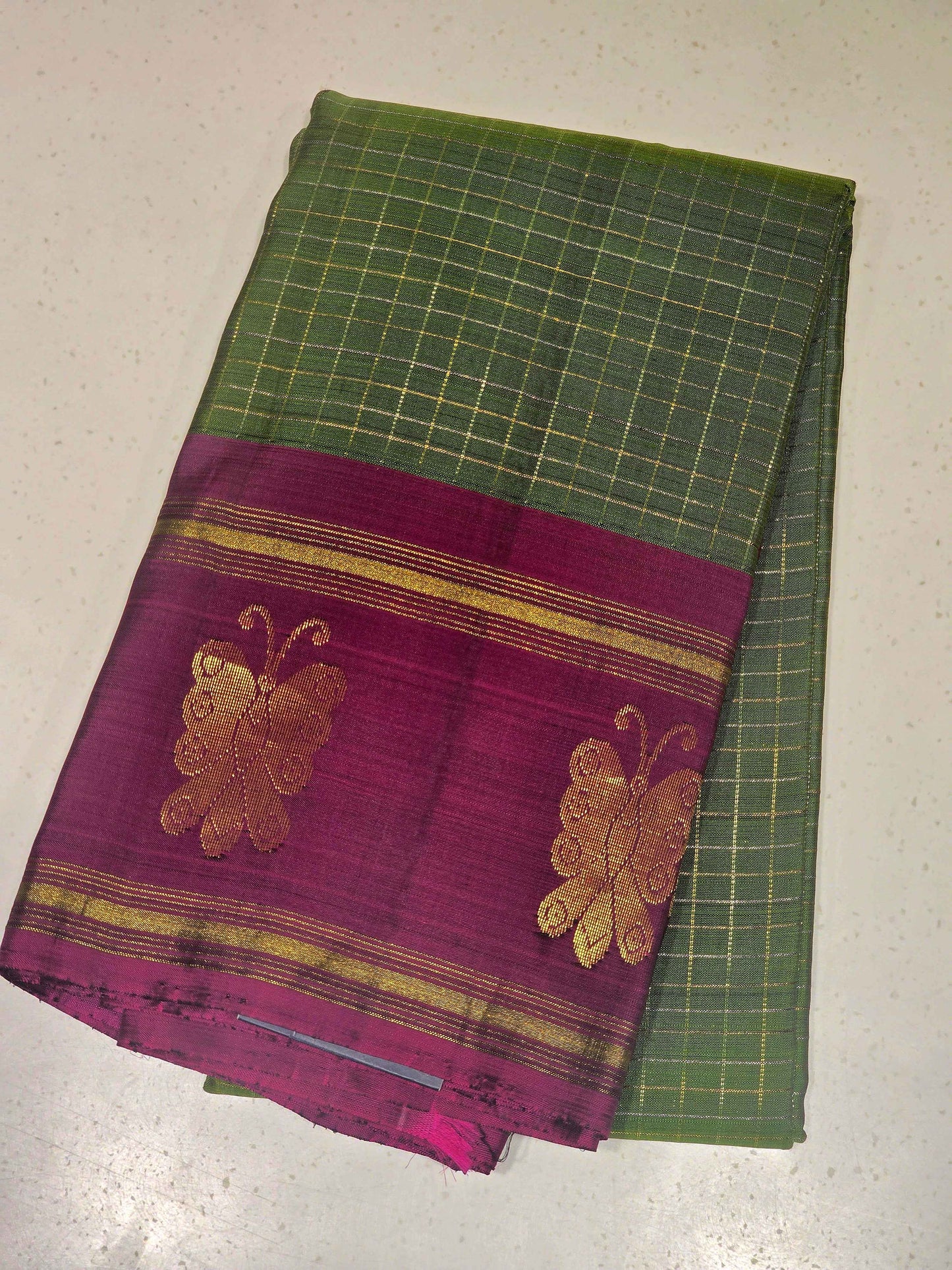 Pure Kanjivaram silm saree with checked pattren with traditional pallu