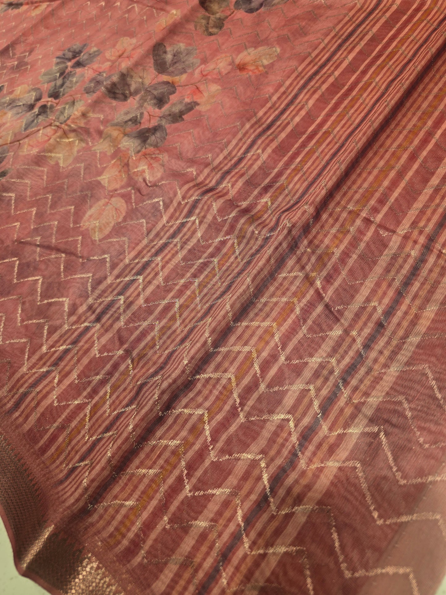 Cotton Lining Floral Printed Saree with Zigzag Horizontal Design | Soft Daily Wear Cotton Saree