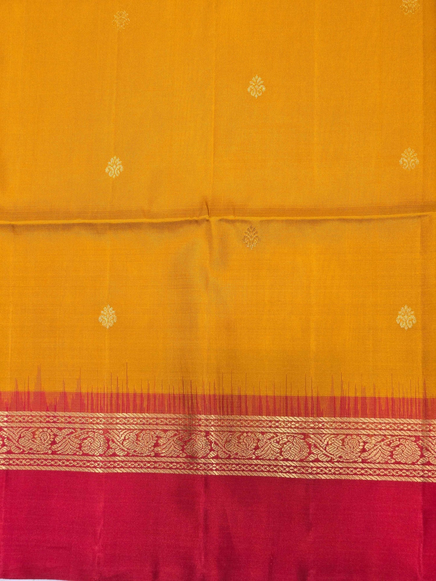 Handloom pure softsilk with traditional butta and rich pallu
